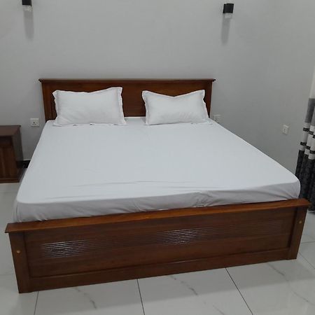 Alps Villa Jaffna Bagian luar foto