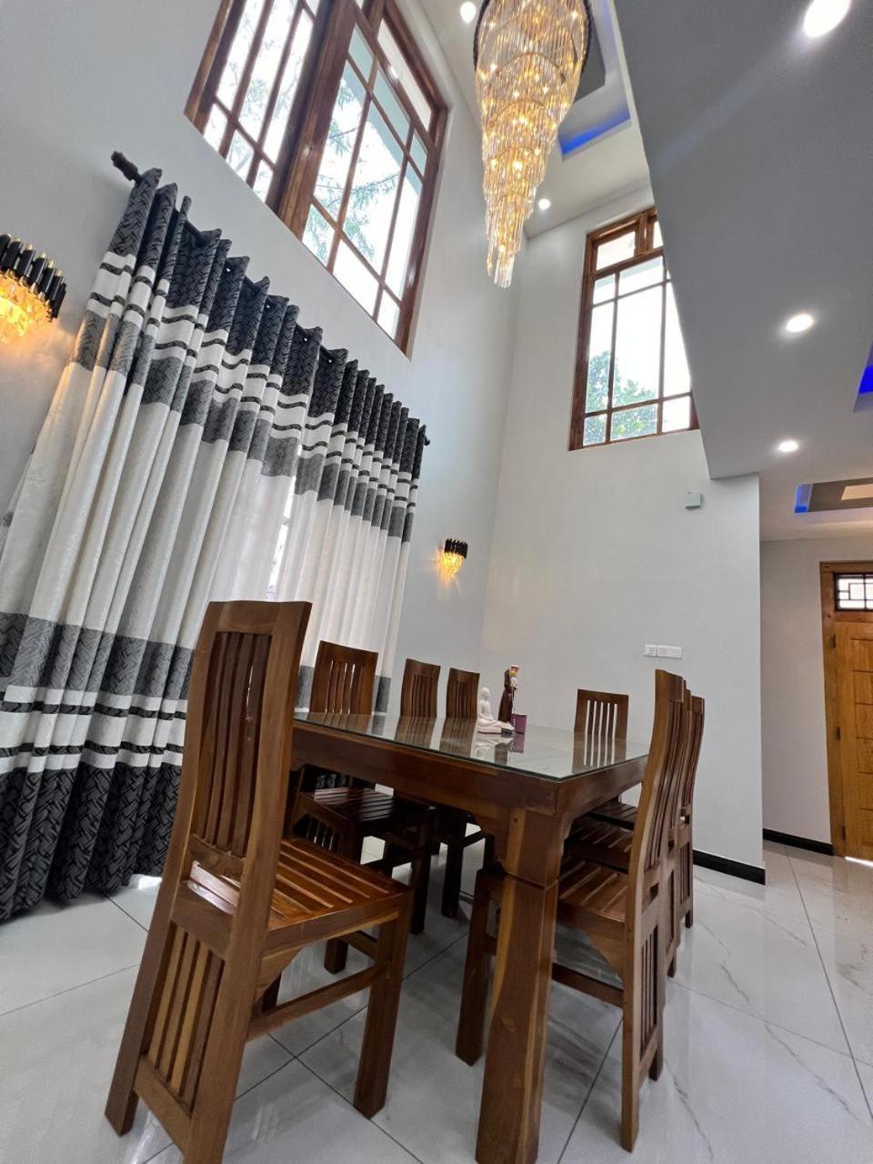 Alps Villa Jaffna Bagian luar foto