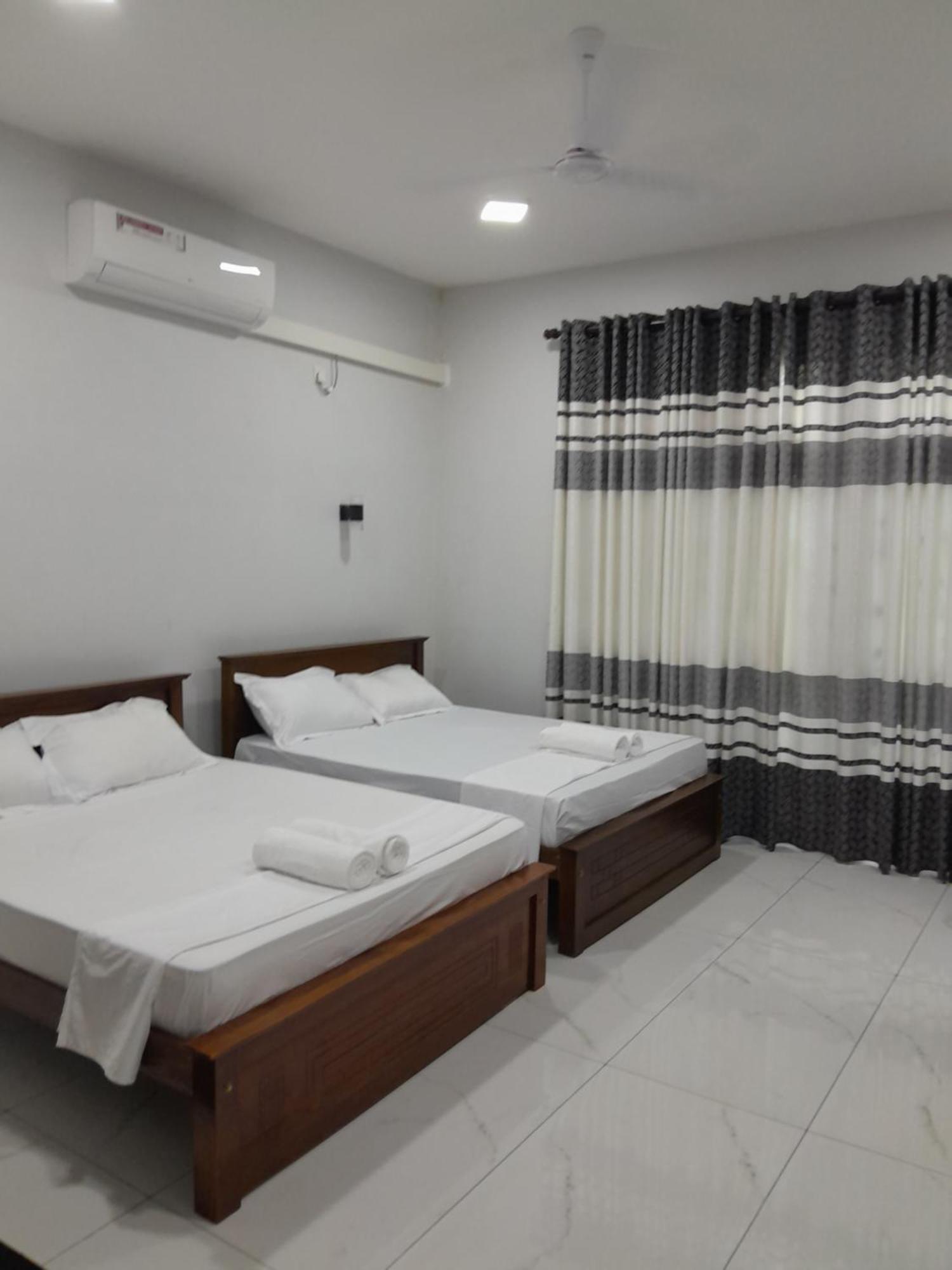 Alps Villa Jaffna Bagian luar foto