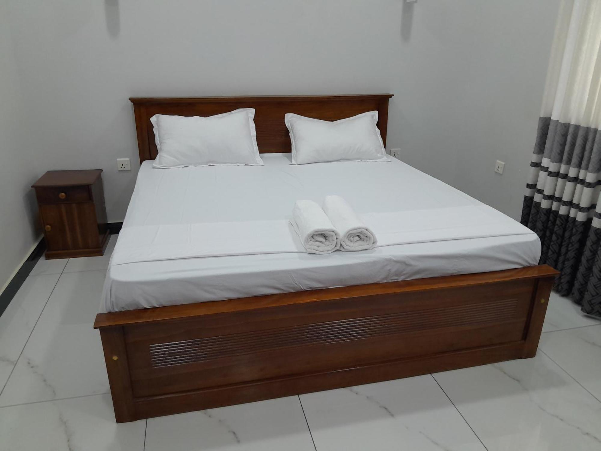 Alps Villa Jaffna Bagian luar foto