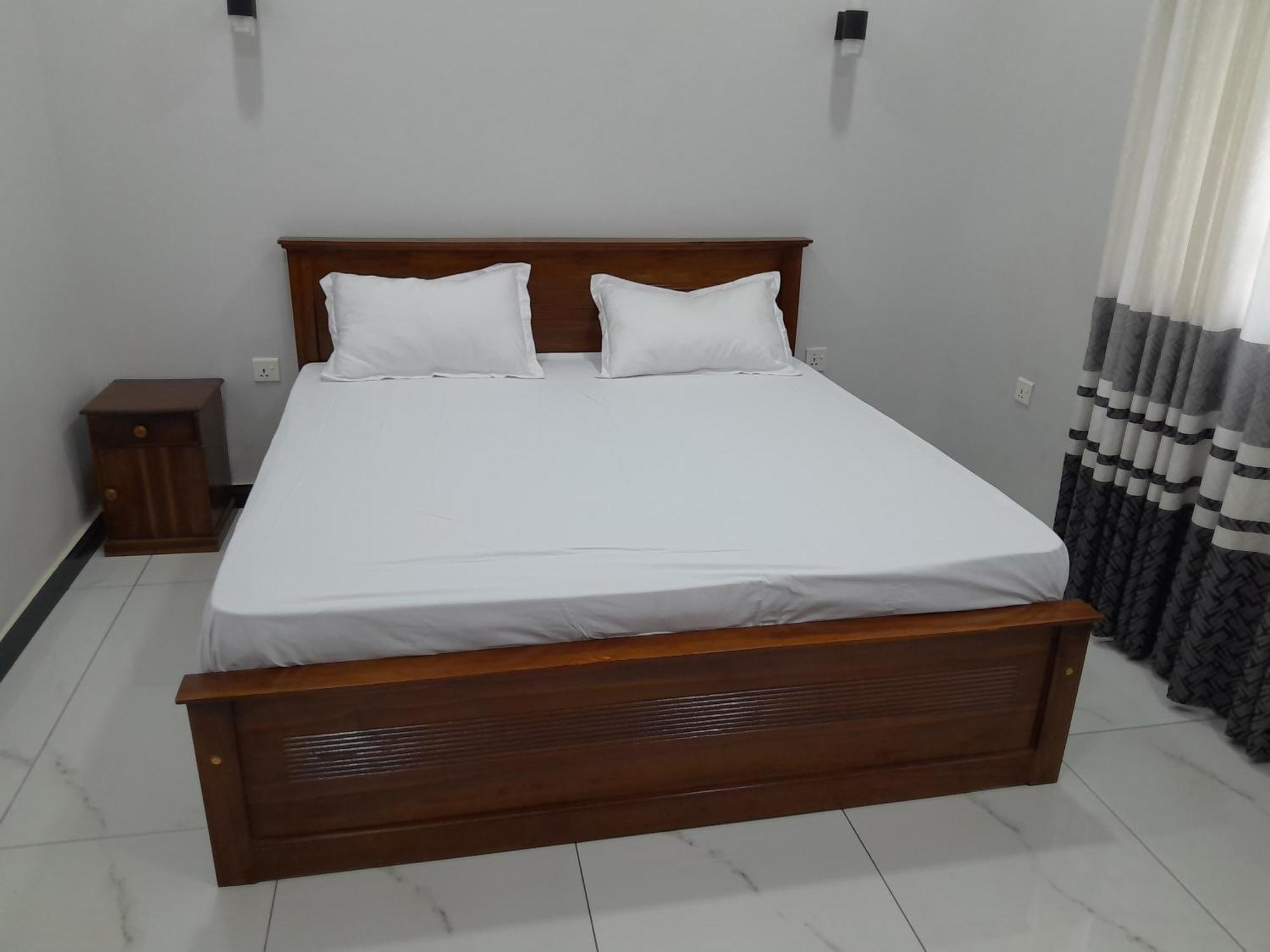 Alps Villa Jaffna Bagian luar foto